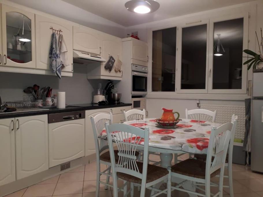 Ferienwohnung T4/5 Avec Vue Sur Les Alpes A 5 Minutes De Lyon La Mulatiere Exterior foto